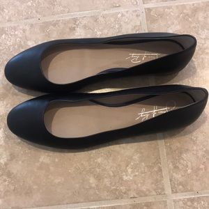Like new! Shoes of prey flats